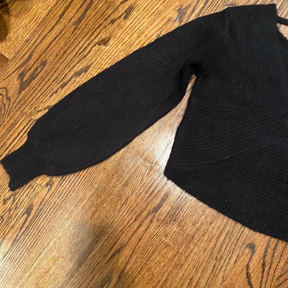 Derek Lam sweater crop with deep v neck XS - Picture 2 of 5